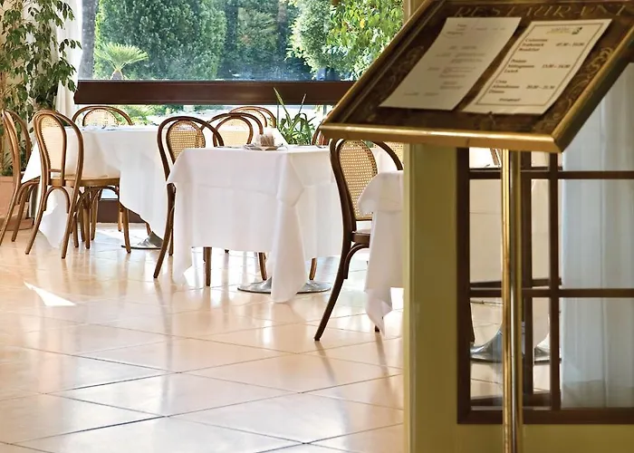 Hotel Airone Isola D'elba 4*